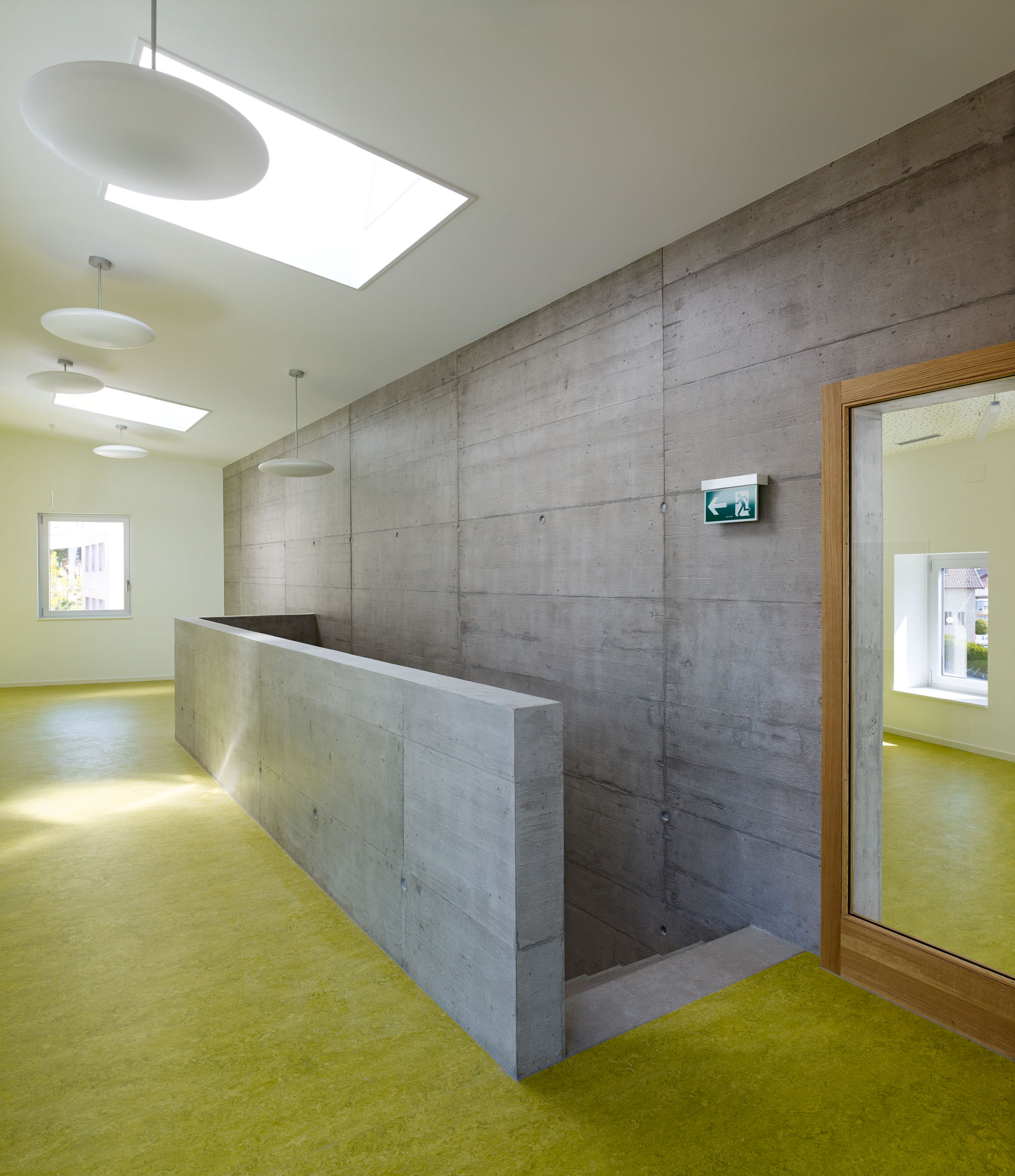 E13445 038321p j2560